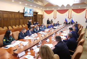 Подготовку к пожароопасному сезону в регионе обсудили под руководством главы Минприроды России Александра Козлова и губернатора Дмитрия Демешина